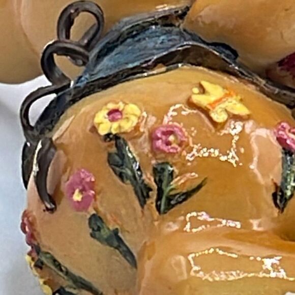 Ceramic Kissing mice with a rose. - Picture 8 of 9